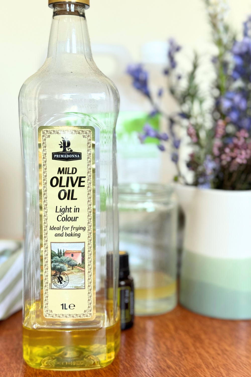 Natural Wood Furniture Polish With Eucalyptus And Camphor photo